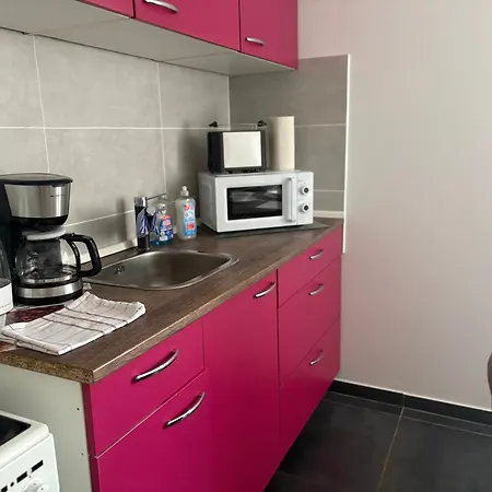 Geraeumige - Ideal Fuer Monteure In Foerderstedt, * Штасфурт