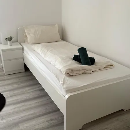 Geraeumige - Ideal Fuer Monteure In Foerderstedt, Апартаменты *