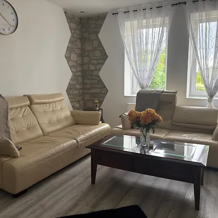 Geraeumige - Ideal Fuer Monteure In Foerderstedt, * Штасфурт